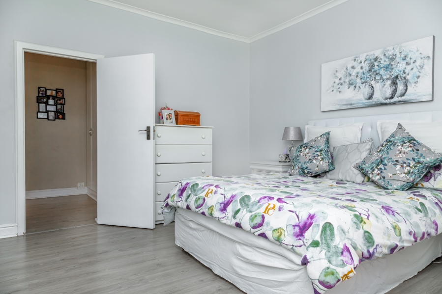 3 Bedroom Property for Sale in Bergvliet Western Cape